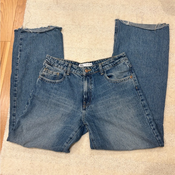 Zara low rise baggy jeans - Picture 1 of 3
